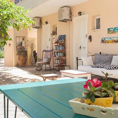 Syrainas Apartment Troulos